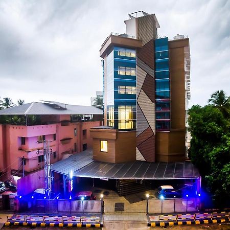Hotel Guruvayur Darshan Bagian luar foto