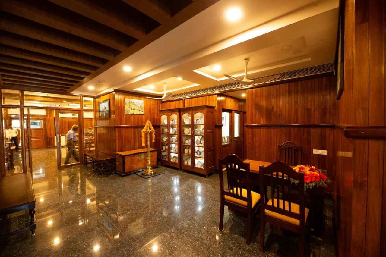 Hotel Guruvayur Darshan Bagian luar foto