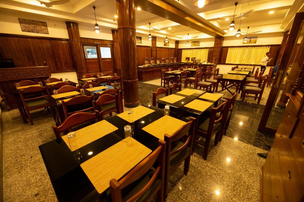 Hotel Guruvayur Darshan Bagian luar foto