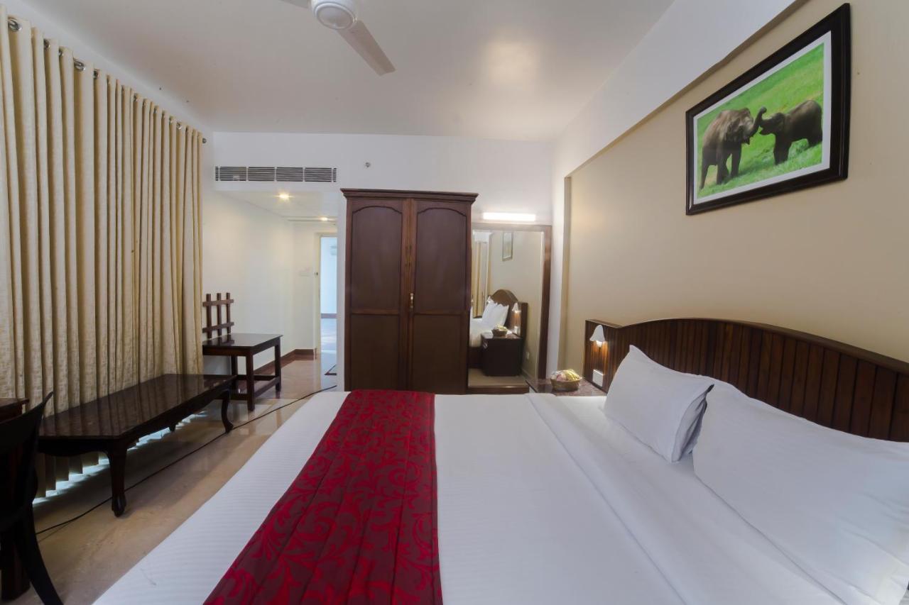 Hotel Guruvayur Darshan Bagian luar foto