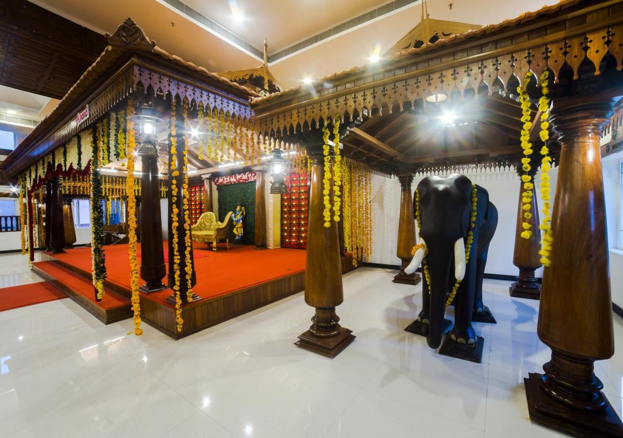Hotel Guruvayur Darshan Bagian luar foto