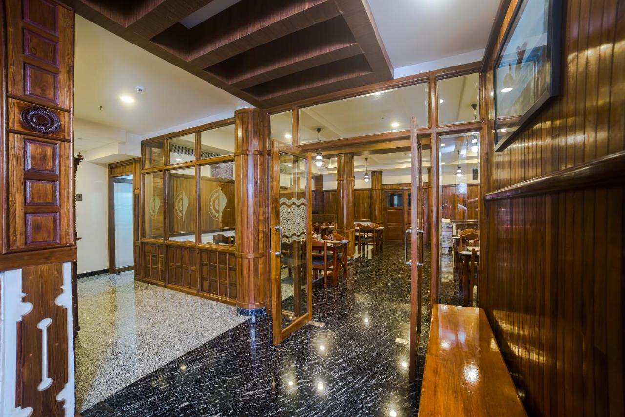 Hotel Guruvayur Darshan Bagian luar foto