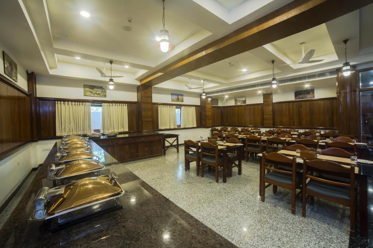 Hotel Guruvayur Darshan Bagian luar foto
