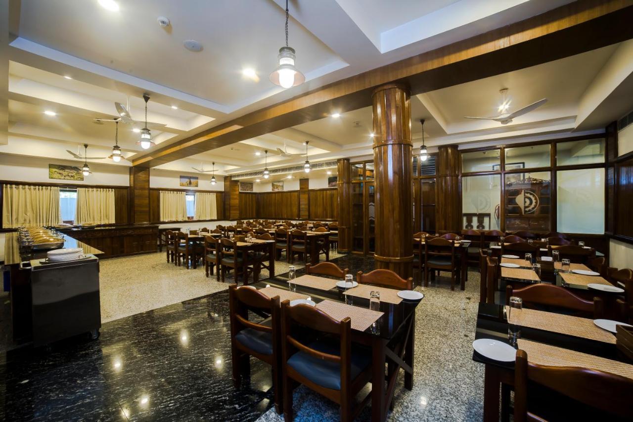 Hotel Guruvayur Darshan Bagian luar foto