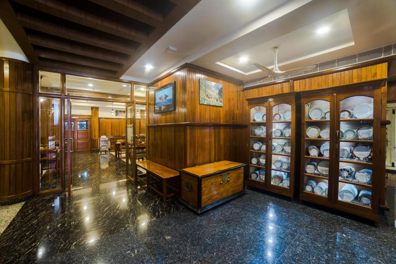 Hotel Guruvayur Darshan Bagian luar foto