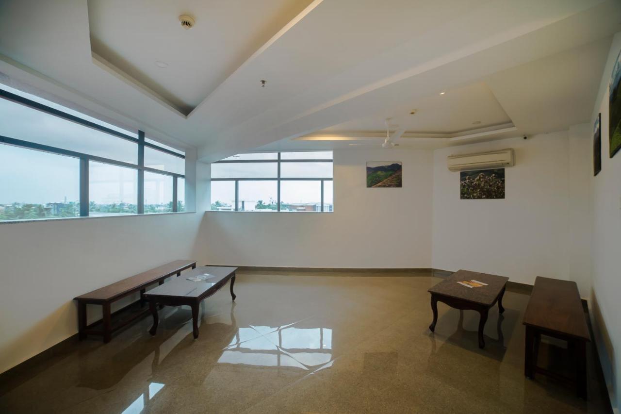 Hotel Guruvayur Darshan Bagian luar foto