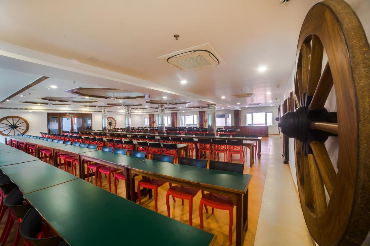 Hotel Guruvayur Darshan Bagian luar foto