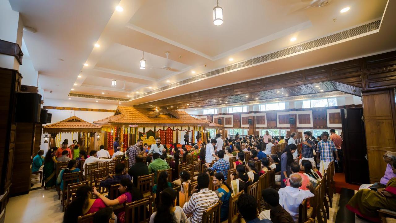 Hotel Guruvayur Darshan Bagian luar foto