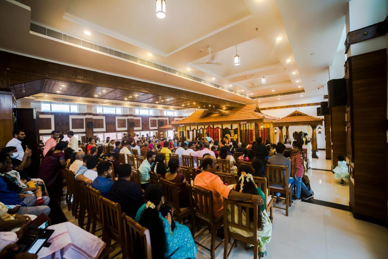 Hotel Guruvayur Darshan Bagian luar foto