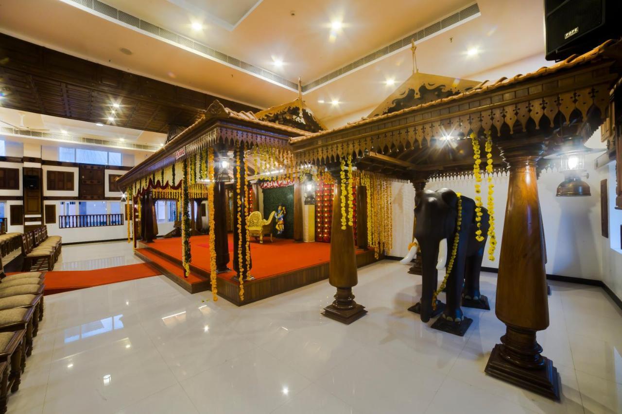Hotel Guruvayur Darshan Bagian luar foto