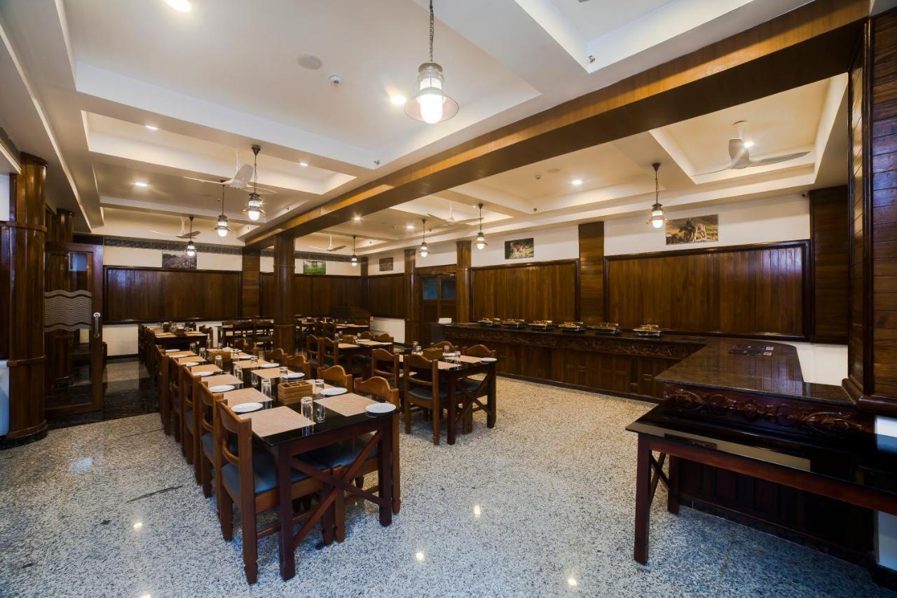 Hotel Guruvayur Darshan Bagian luar foto