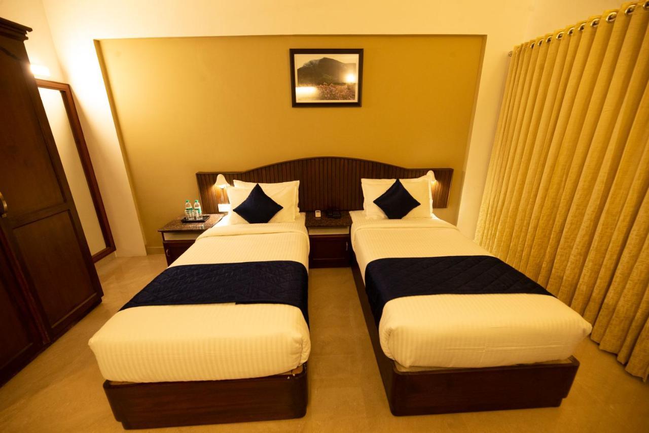 Hotel Guruvayur Darshan Bagian luar foto